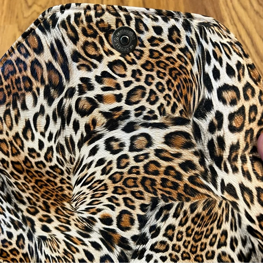 Leopard Print Clutch - Picture 9 of 13